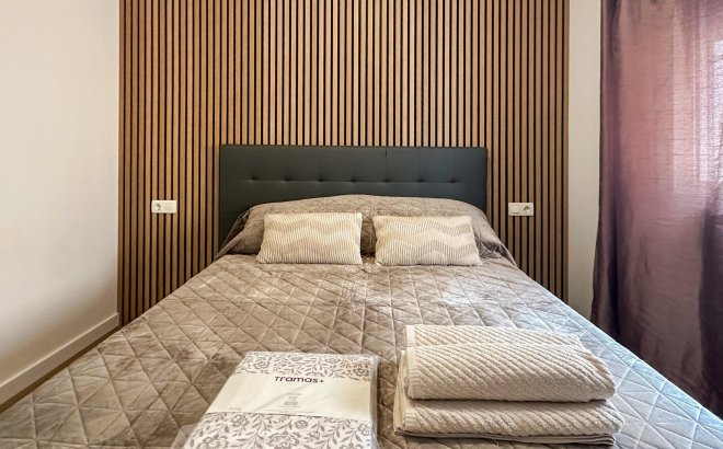 Resale - Dúplex -
San Miguel de Salinas - Las Filipinas