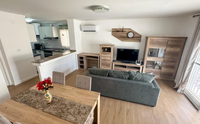 Resale - Dúplex -
San Miguel de Salinas - Las Filipinas
