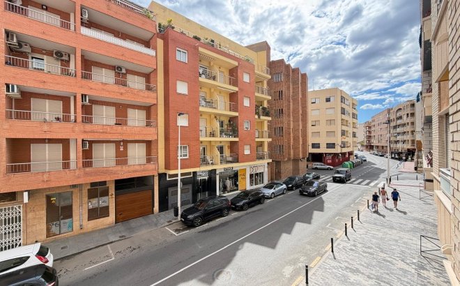 Resale - Apartment -
Torrevieja - Playa del Cura