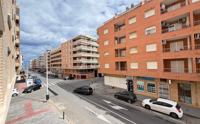 Resale - Apartment -
Torrevieja - Playa del Cura