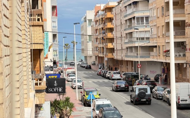 Resale - Apartment -
Torrevieja - Playa del Cura