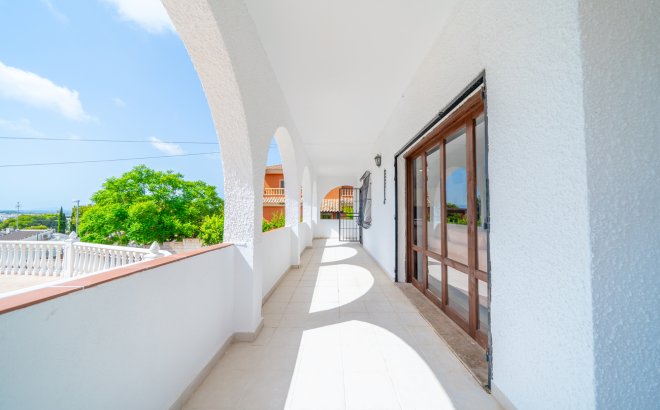 Resale - Villa -
Los Balcones - Costa Blanca