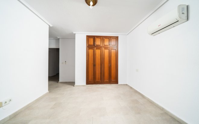 Resale - Villa -
Los Balcones - Costa Blanca