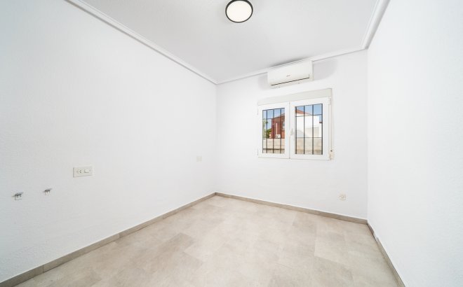 Resale - Villa -
Los Balcones - Costa Blanca