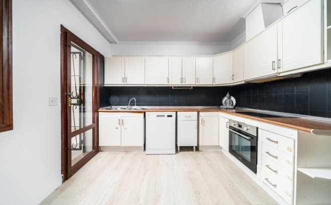 Resale - Villa -
Los Balcones - Costa Blanca