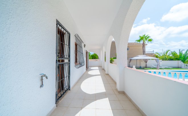 Resale - Villa -
Los Balcones - Costa Blanca