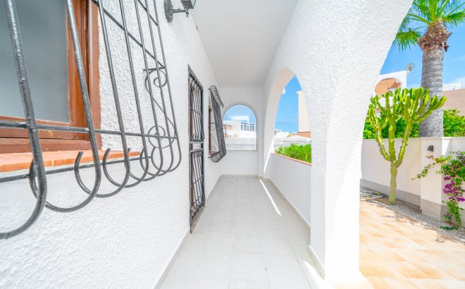 Resale - Villa -
Los Balcones - Costa Blanca