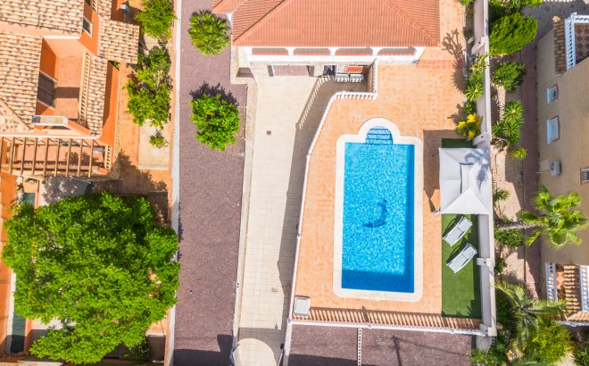 Resale - Villa -
Los Balcones - Costa Blanca