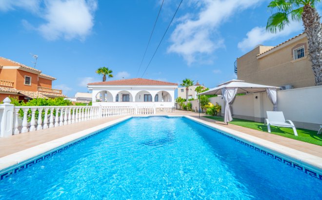 Resale - Villa -
Los Balcones - Costa Blanca