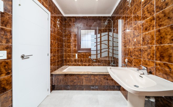 Resale - Villa -
Los Balcones - Costa Blanca