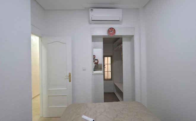 Resale - Apartment -
Torrevieja - Nueva Torrevieja