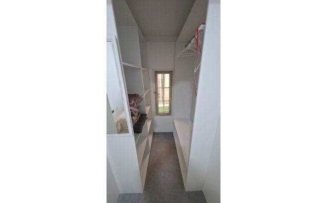 Resale - Apartment -
Torrevieja - Nueva Torrevieja