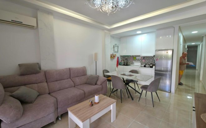 Resale - Apartment -
Torrevieja - Nueva Torrevieja