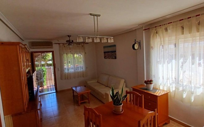 Resale - Bungalow -
Orihuela Costa - Los Almendros-la Florida
