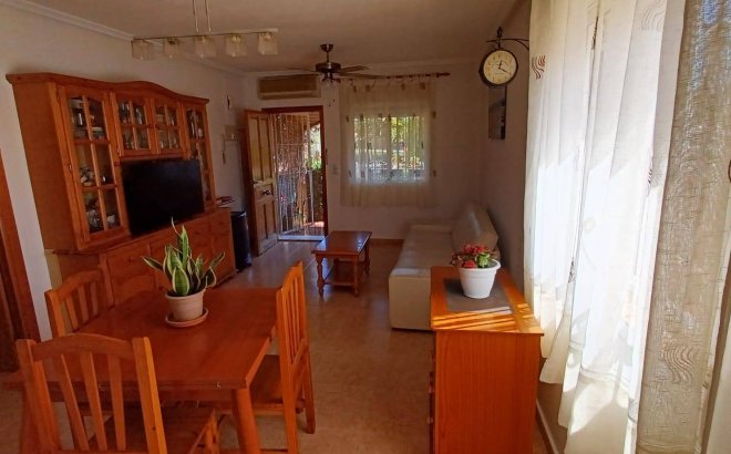 Resale - Bungalow -
Orihuela Costa - Los Almendros-la Florida