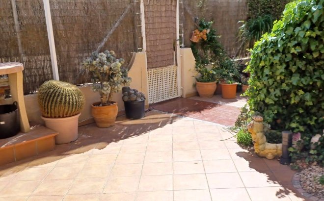 Resale - Bungalow -
Orihuela Costa - Los Almendros-la Florida