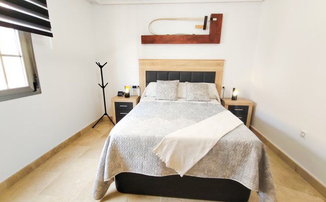 Resale - Apartment -
Torrevieja - Costa Blanca