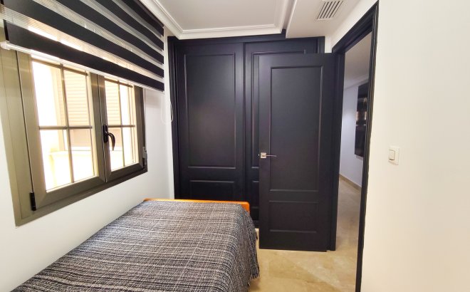 Resale - Apartment -
Torrevieja - Costa Blanca