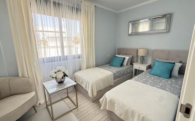 Resale - Town House -
Cabo Roig - Costa Blanca