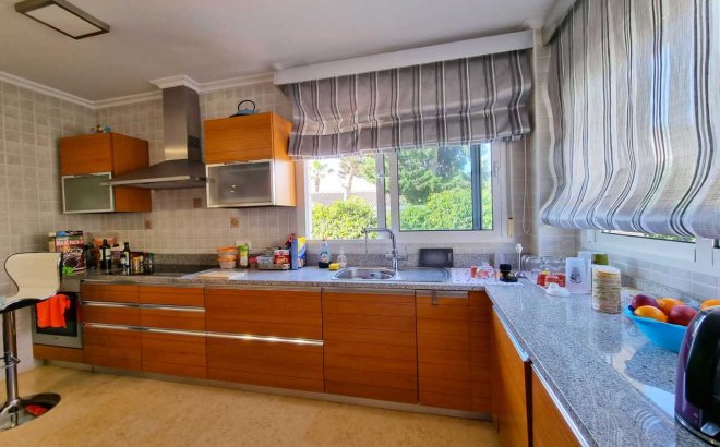 Resale - Villa -
La Mata - Costa Blanca