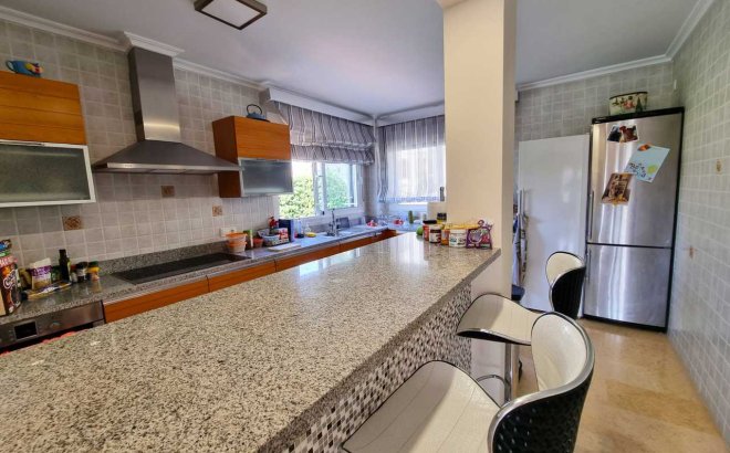 Resale - Villa -
La Mata - Costa Blanca
