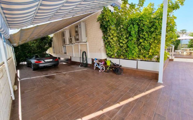 Resale - Villa -
La Mata - Costa Blanca