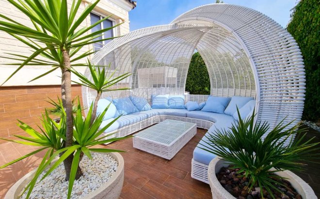 Resale - Villa -
La Mata - Costa Blanca