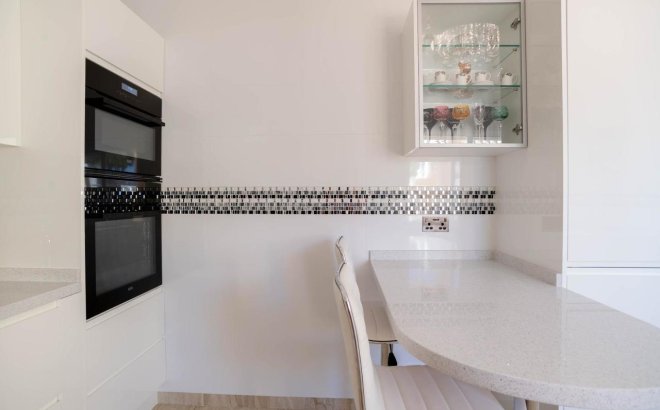 Resale - Villa -
San Miguel de Salinas - Inland