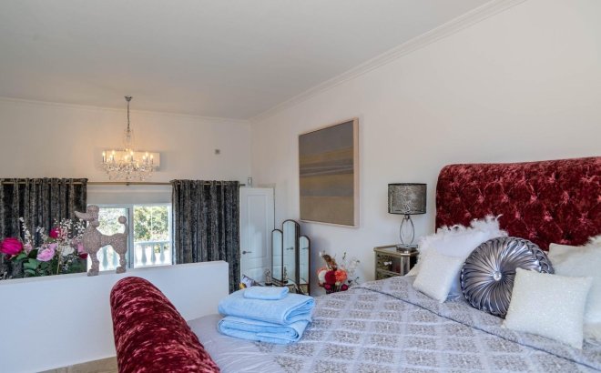 Resale - Villa -
San Miguel de Salinas - Inland