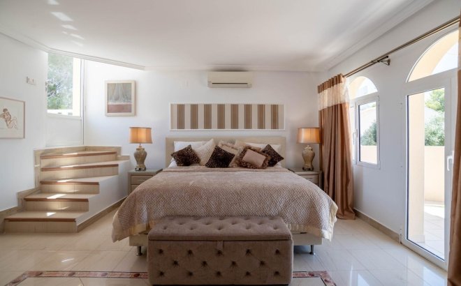 Resale - Villa -
San Miguel de Salinas - Inland