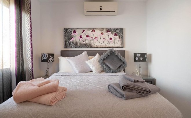 Resale - Villa -
San Miguel de Salinas - Inland