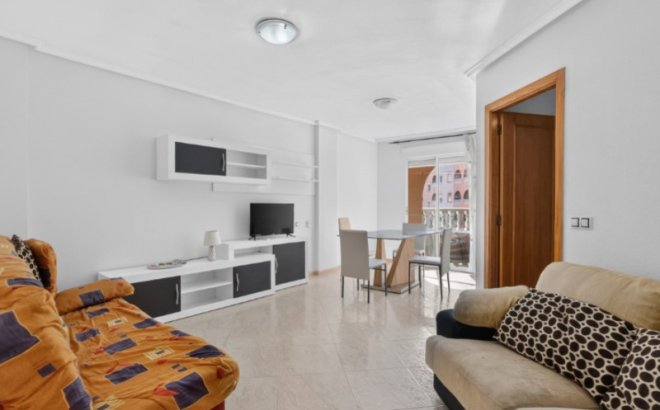 Resale - Apartment -
Torrevieja - Costa Blanca
