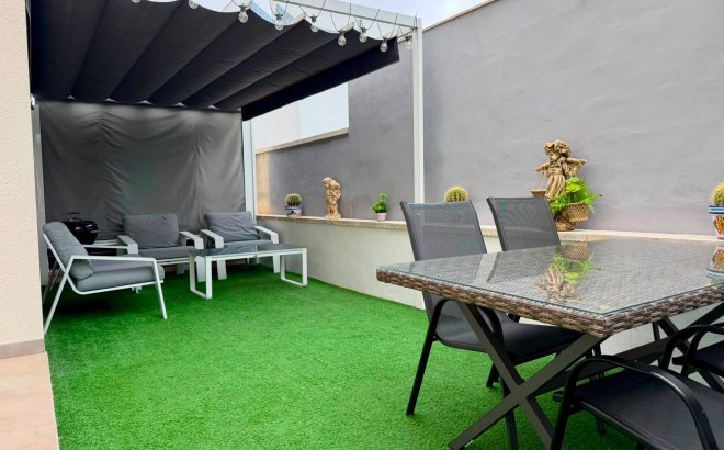 Resale - Apartment -
Torrevieja - Aguas Nuevas