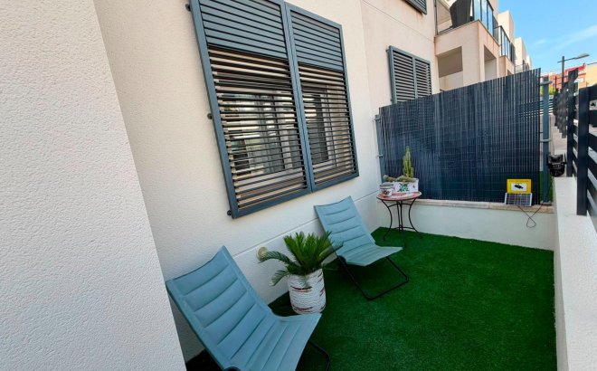 Resale - Apartment -
Torrevieja - Aguas Nuevas