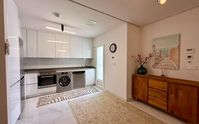 Resale - Apartment -
Torrevieja - Aguas Nuevas