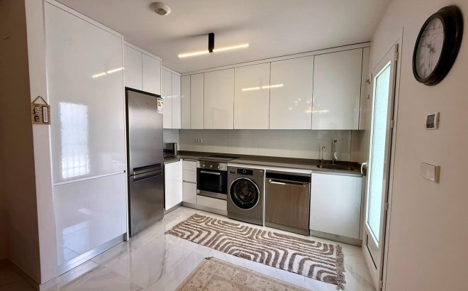Resale - Apartment -
Torrevieja - Aguas Nuevas