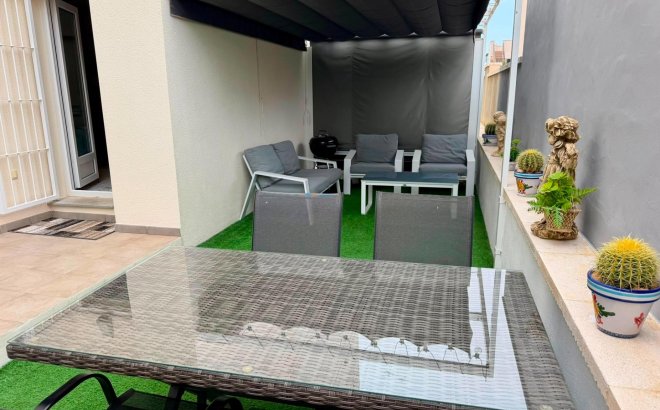 Resale - Apartment -
Torrevieja - Aguas Nuevas