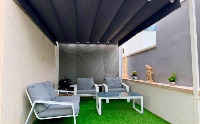 Resale - Apartment -
Torrevieja - Aguas Nuevas