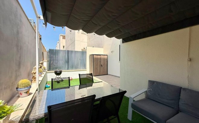 Resale - Apartment -
Torrevieja - Aguas Nuevas