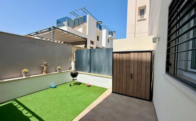 Resale - Apartment -
Torrevieja - Aguas Nuevas