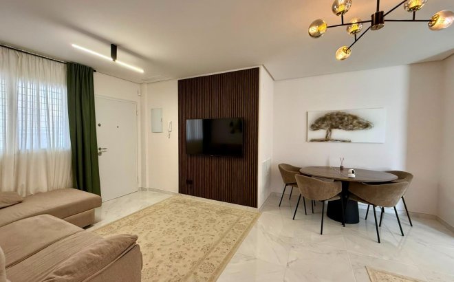 Resale - Apartment -
Torrevieja - Aguas Nuevas