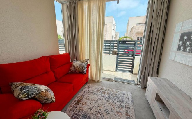 Resale - Apartment -
Torrevieja - Aguas Nuevas