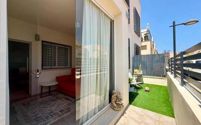 Resale - Apartment -
Torrevieja - Aguas Nuevas