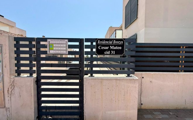 Resale - Apartment -
Torrevieja - Aguas Nuevas