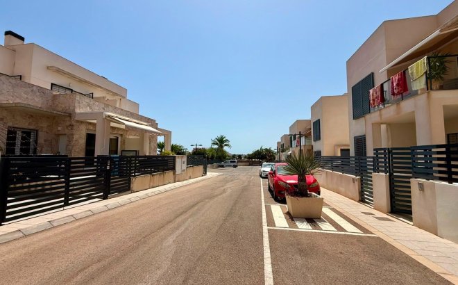 Resale - Apartment -
Torrevieja - Aguas Nuevas