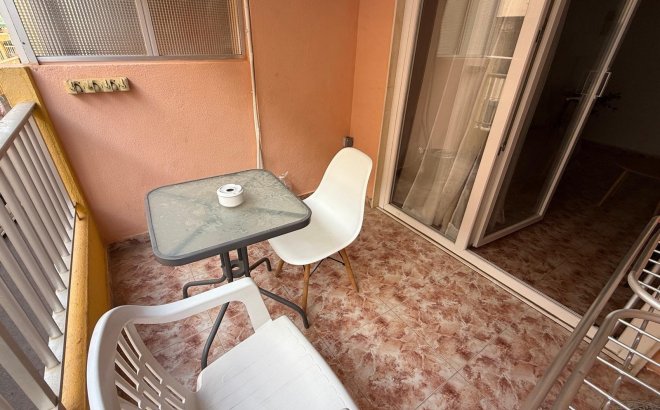 Resale - Apartment -
Torrevieja - Playa de los Locos
