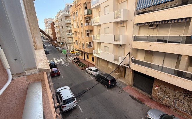 Resale - Apartment -
Torrevieja - Playa de los Locos