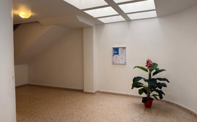 Resale - Apartment -
Torrevieja - Playa de los Locos