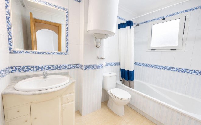 Resale - Apartment -
Torrevieja - Playa del Cura