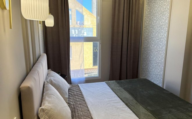 Resale - Apartment -
Torrevieja - Playa del Cura
